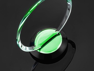 Награда Neon Emerald